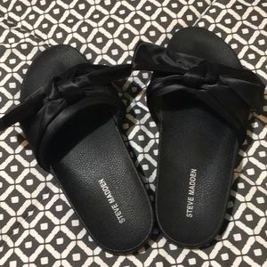 Steve Madden Slides!